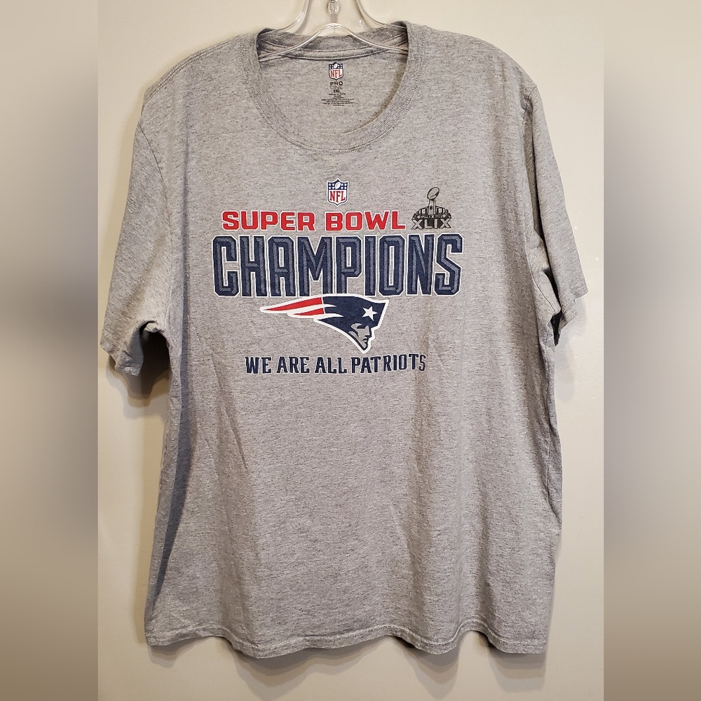 148. NFL New England Patriots Superbowl XLIX T-Shirt